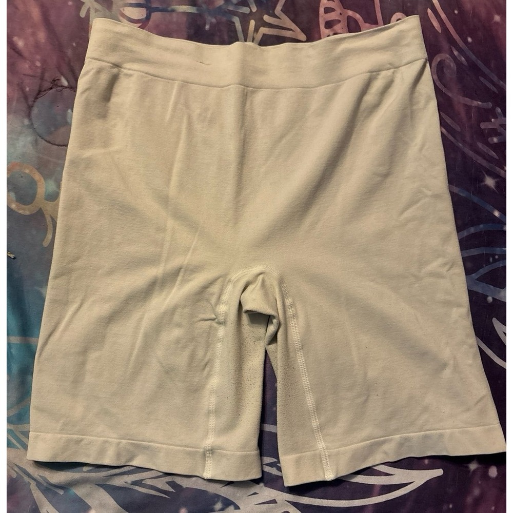 Vassarette Women's White Seamless Microfiber‎ Slimming Shapewear Shorts, L/XL